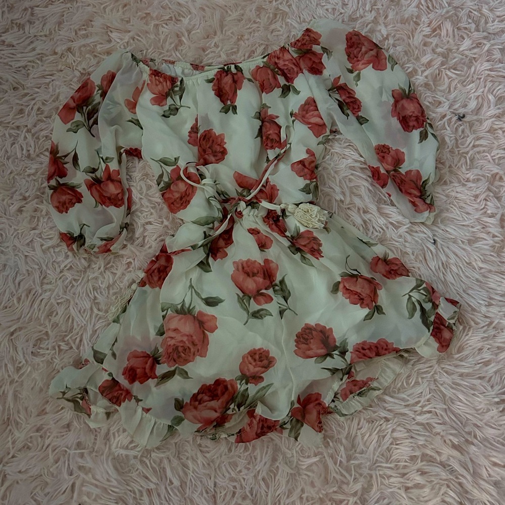 Rose Romper, waist tie. Perfect condition